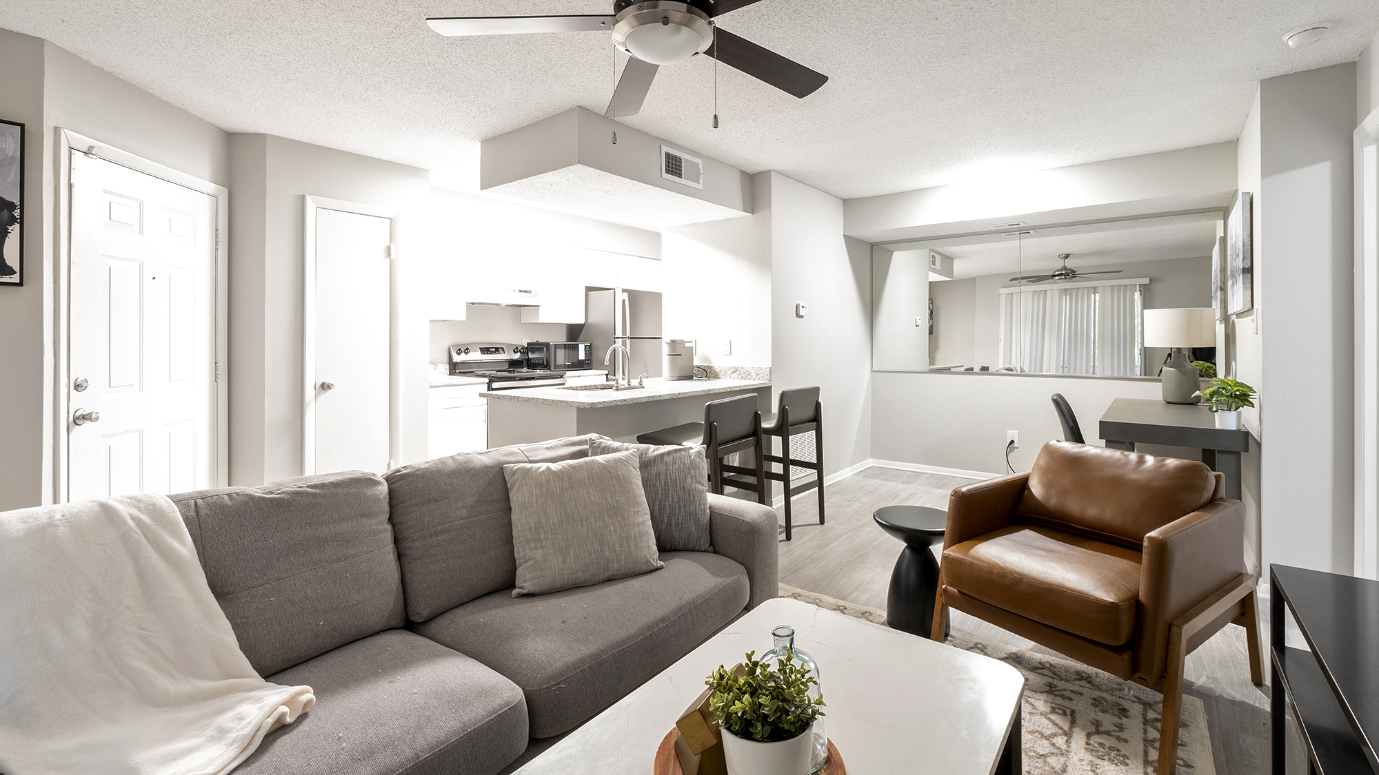 The Hub at 934 1313